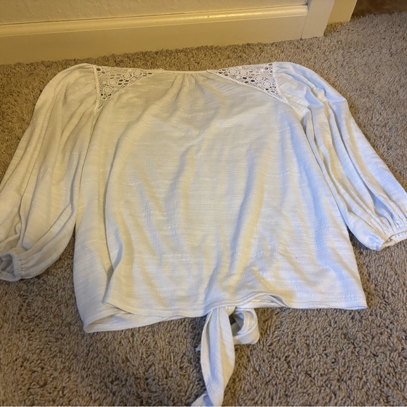 Top - Picture 2 of 3